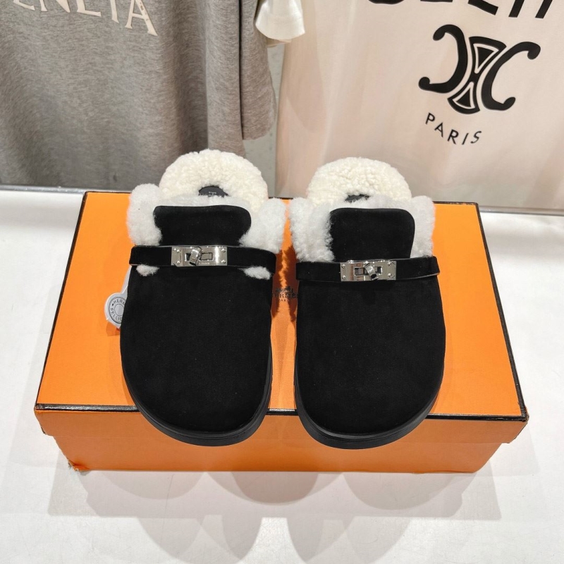 H**mes slippers